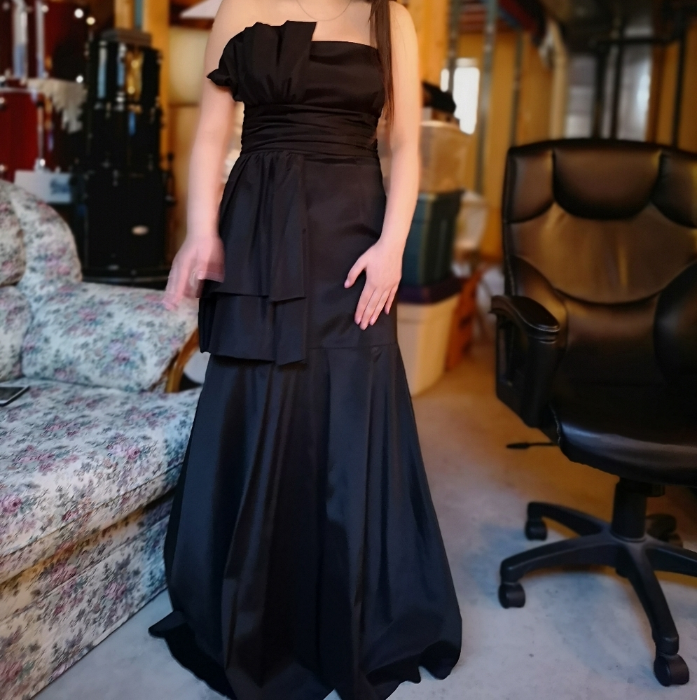 Beata studio gown